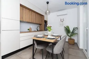 Honoris Apartment - Brand new - Private parking - 90 m from the beach- Terrace - Image 3