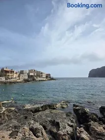 Mani Spot by the Sea - Image 3