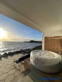 Relax with spectacular views and Hot Tub - Image 3