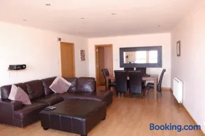 Beachview Apartment - Image 4