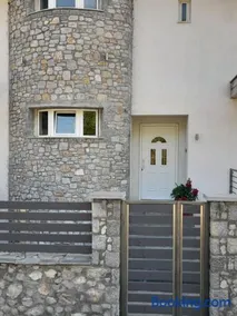 chloi house - Image 2