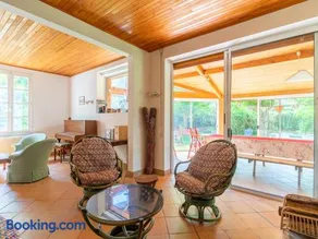 Maison familiale, 15 pers., jardin privé, proche centre et lac, à 25 min de l'océan - FR-1-319-472 - Image 4