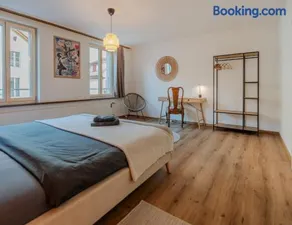 Spacious, stylish & central apartment, Great excursions in surrounding area - Image 3