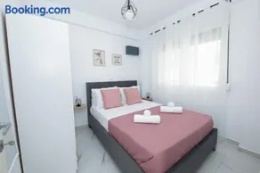 E&S Balaska Apartments - Image 4