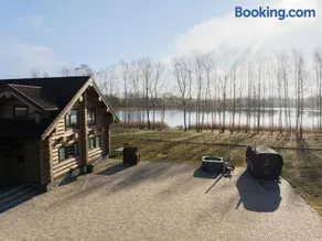 Private lakeside holiday house with fireplace, sauna, hot tub - Ezernams Dzintars - Image 2
