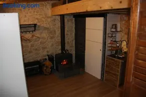 Le Portougais, chalet à Chanaz, la petite Venise savoyarde - Image 1