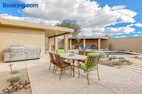 Cave Creek Retreat - Image 2