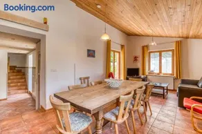 Maison Orange - Image 1