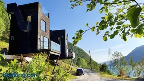 Mikrohyttene i Åkrafjorden - Image 1
