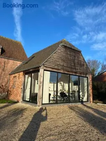 The Conservatory, a cosy holiday home located central between Gent Antwerpen & Brussel - Image 3