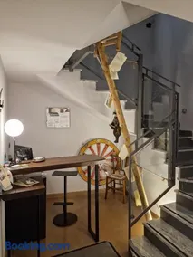 "Locanda Susuiusu" keyless entry - Image 2