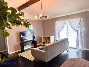 MODERN LUX 3BR HOME - King Bed - 10 mins to FT HOOD - Fenced yard - WIFI - Family friendly - LONG or SHORT TERM - Image 5