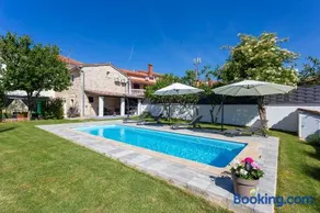 Stone house Furlani with a lovely garden - Image 2