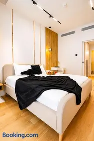 The UP - Private Spa - Image 2