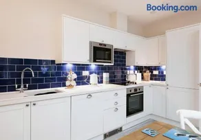 2 Bedroom Apartment in North Berwick - Image 2