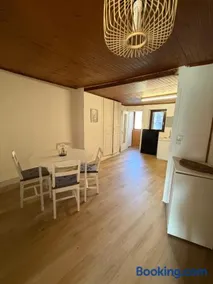 Face au chateau - Image 3