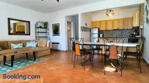 Pink Villa - Image 5