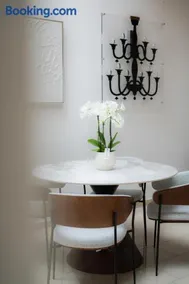 Edelmanns Villa Cara Suites - Image 3