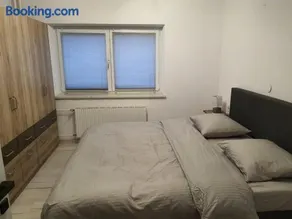 Conveniently Located Alpine Apartment - Image 3