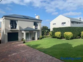 Bem Vindo Self Catering Guest House - Image 1