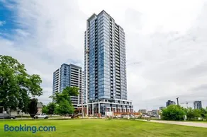 City View 1BR Condo - King Bed & Private Balcony - Image 3