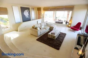 Stunning Villa Ibizenca with private pool in Sitges - Image 3