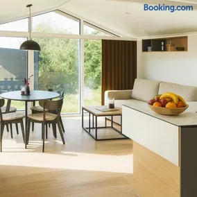 Familienfreundliches Designer Ferienhaus im Grünen an der Grenze zu Österreich I 5 Personen - Image 2