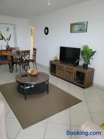 1B Hastings Towers - Image 2