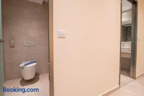 CHRISTA APARTMENTS - Image 2