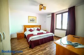 Bliss Residence - Image 1