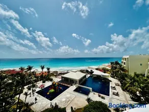 Solymar Beach Condos - Image 3