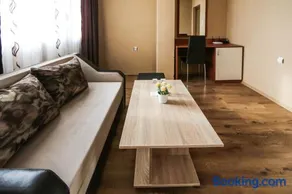 Sharkov Family Hotel - Image 3