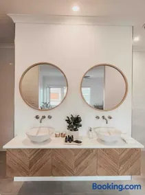 Harrington Guest Suite - Image 5