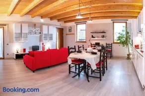 Appartamento incantevole con parcheggio privato - Image 1