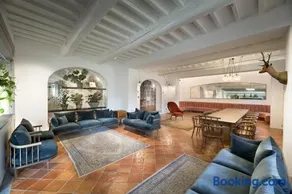 Unique Villa with Infinity Pool inside Chianti - Image 1