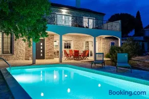 Luxury Villa Agape - heated pool, jacuzzi & peaceful retreat near Zadar - Image 2