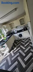 Contractors Home from Home - Image 5