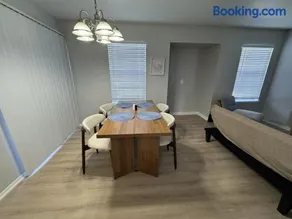 The Springs Modern and Stylish 2BR Near TX State - Image 4