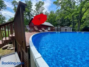 Cozy Cabin Gateway with Pool and Firepit - Image 5