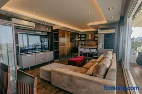Luxury Penthouse with Jacuzzi and Stunning Views By Buena Vista - Image 3