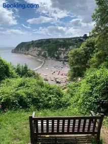 PRIMROSE COTTAGE, Sleeps 5, Stylish Cottage, Central, Close to Beach, shops and restaurants - Image 4