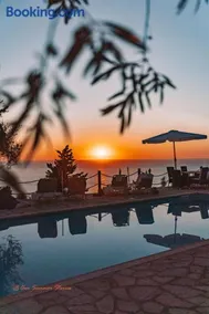 Sunset View Studios - Image 2