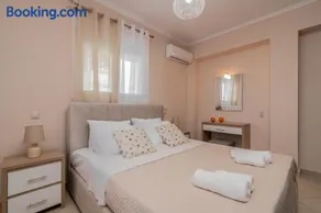 Taso's Modern House! - Image 1