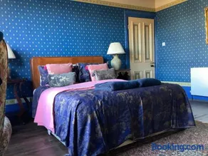 Rooms in City House nr Light Stadium - Image 5