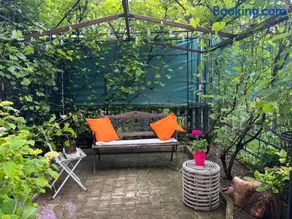 Green Garden Home - Image 2