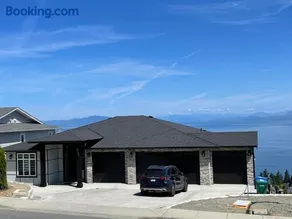 Auspicious Sea View House - Image 3