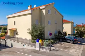 Apartman Pole - Image 3
