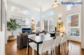 Main - Spacious Modern Mezzanine Suites Near Downtown Montreal - Image 1