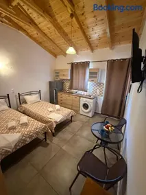 Mani Sea View Rooms - Image 2