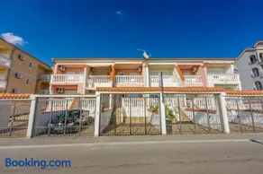 House Haus Rosa - Image 1